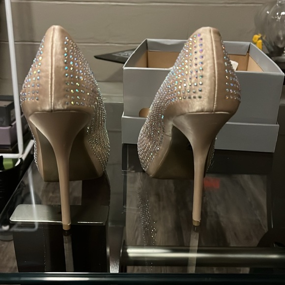 Jennifer Lopez Rhinestone Heels - Picture 4 of 5